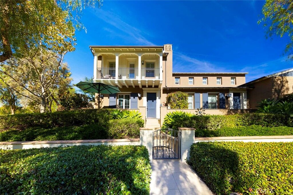 Property Photo:  20 Ridge Valley  CA 92618 