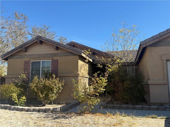 Property Photo: 44714 Painted Desert Court CA 93536