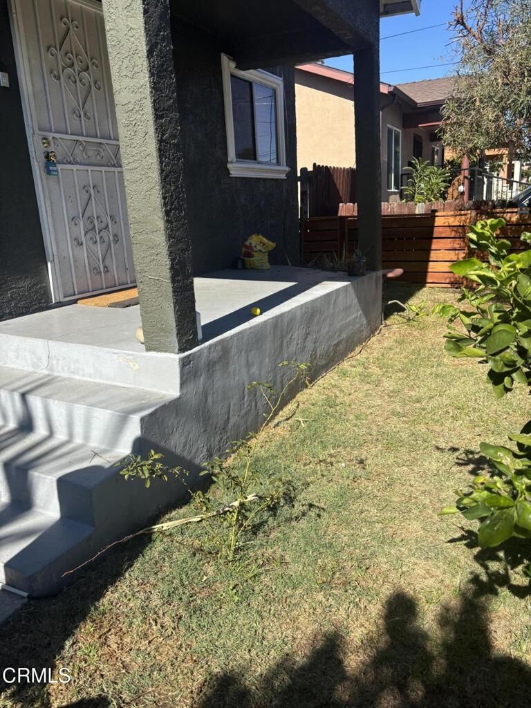 Property Photo: 4517 Amber Place CA 90032