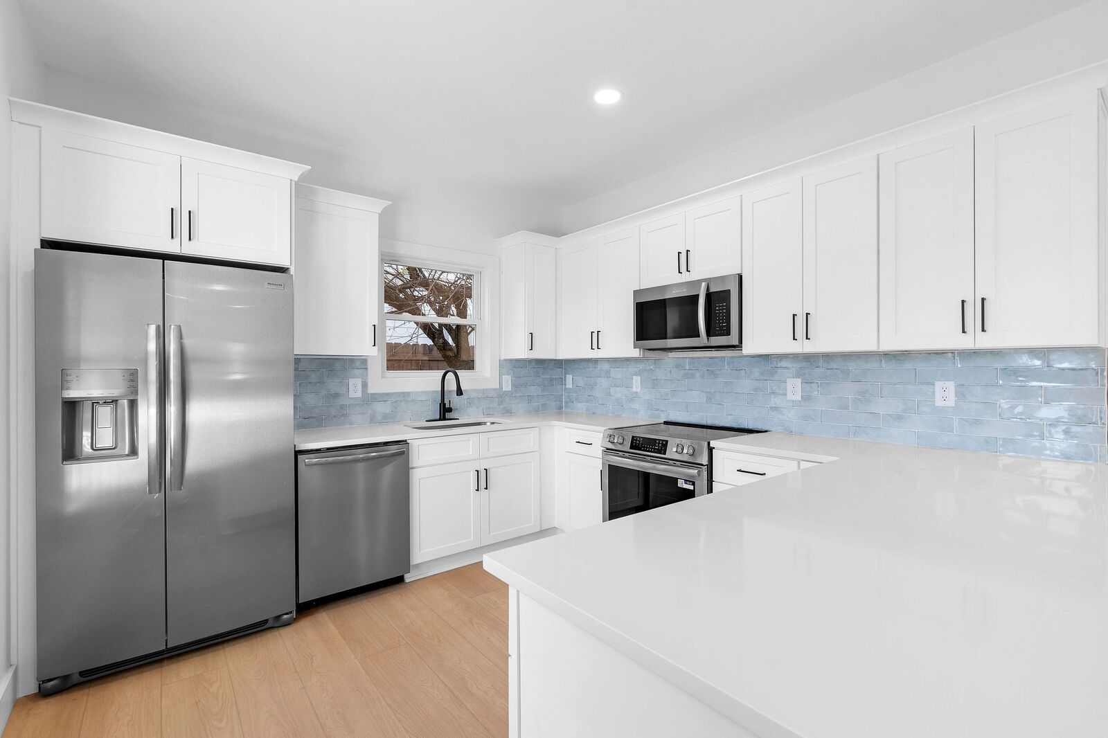 Property Photo:  1815 7th Ave N  TN 37208 