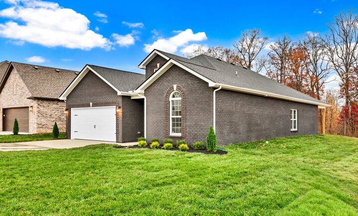 Property Photo:  1330 English Oak Dr  TN 37043 