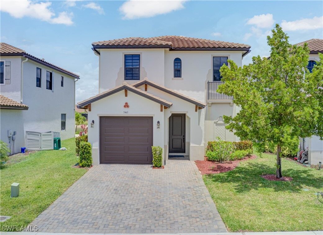 Property Photo:  5461 Soria Avenue  FL 34142 