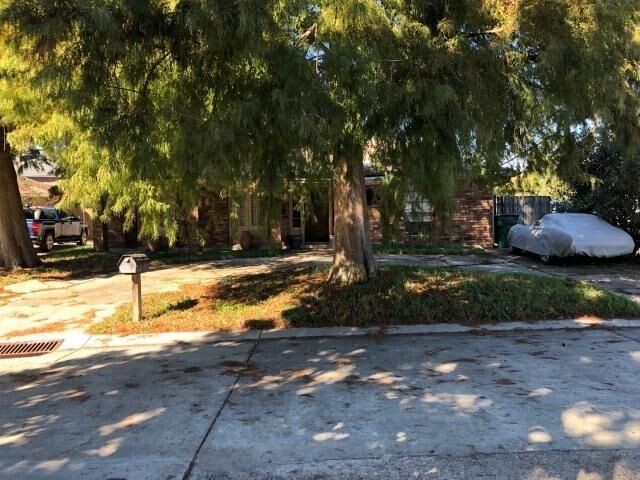 Property Photo: 7 Garden Place LA 70123