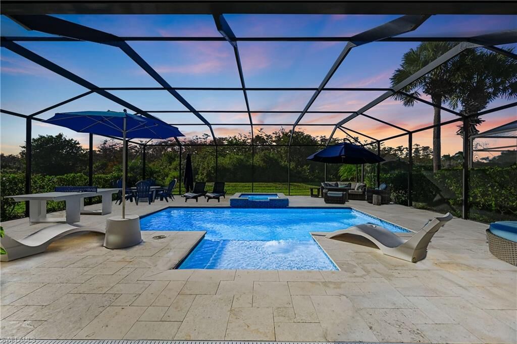 Property Photo: 9121 Quartz Ln FL 34120