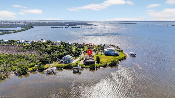 Property Photo: 4961 Galt Island Ave FL 33956