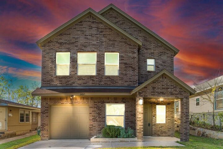 Property Photo: 2407 Lee Avenue TX 76164