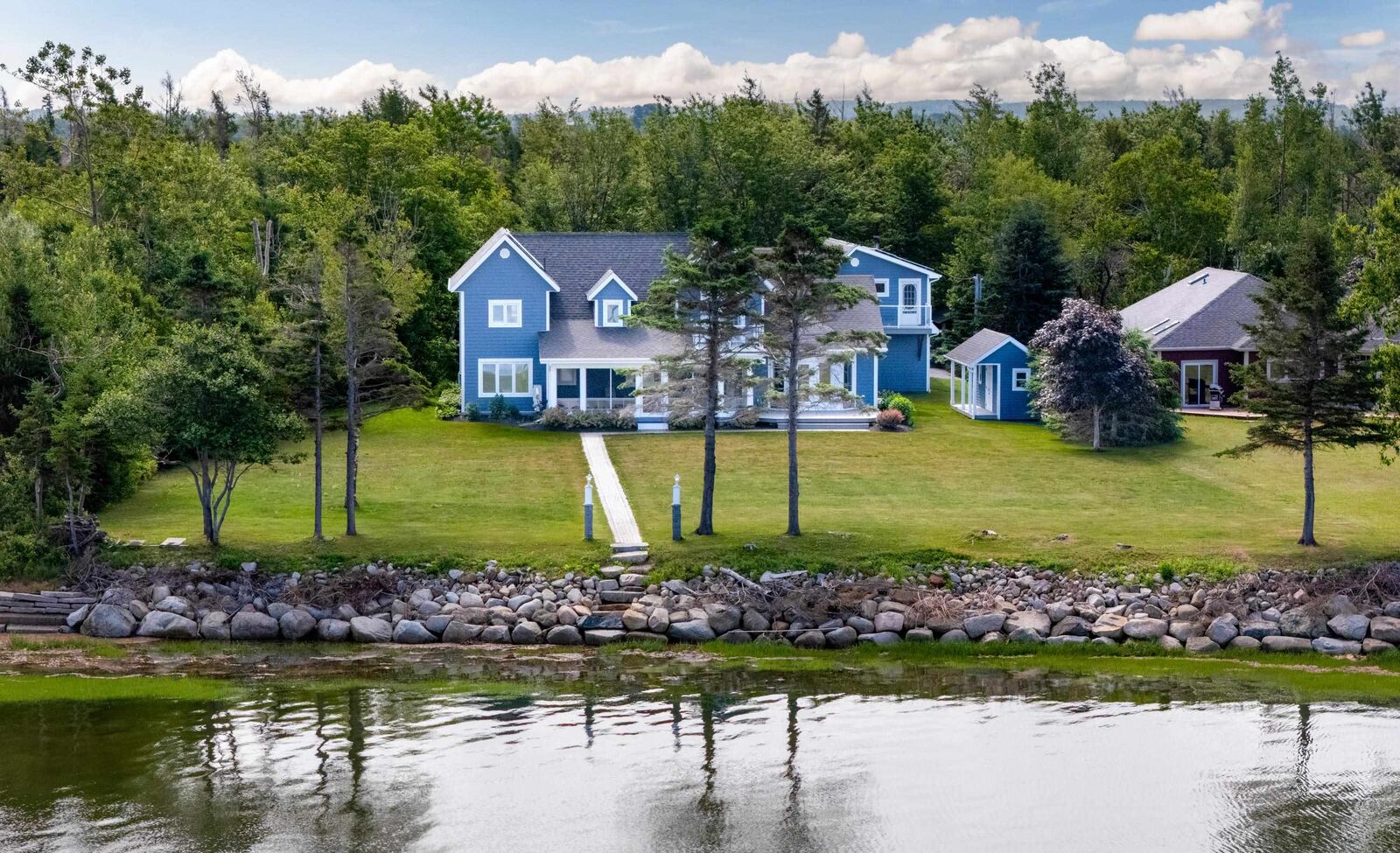 Property Photo: 510 City View Drive PE C1B 0V8