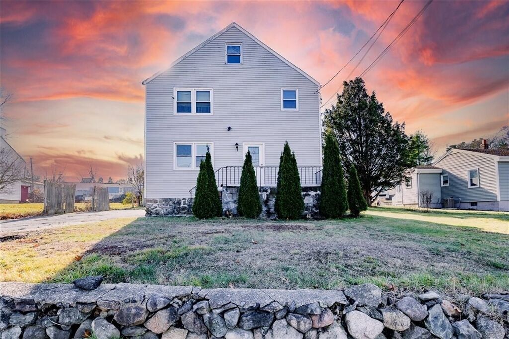 Property Photo:  8 Pine St 1  MA 01960 