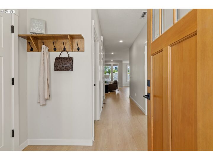 Property Photo:  5000 NE 71st St  WA 98661 