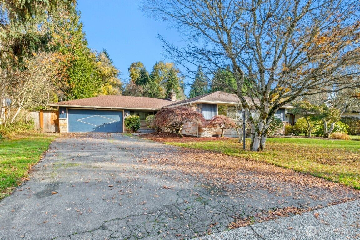 Property Photo:  10338  44th Avenue NE  WA 98125 