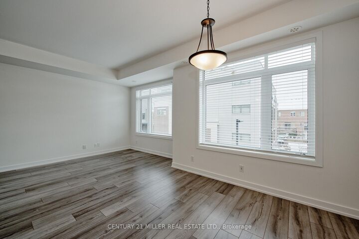 Property Photo: 3058 Sixth Line 316 ON L6M 1P8