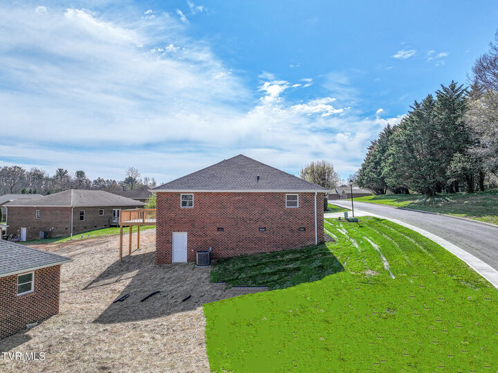 Property Photo: 124 Keeneland Circle TN 37743