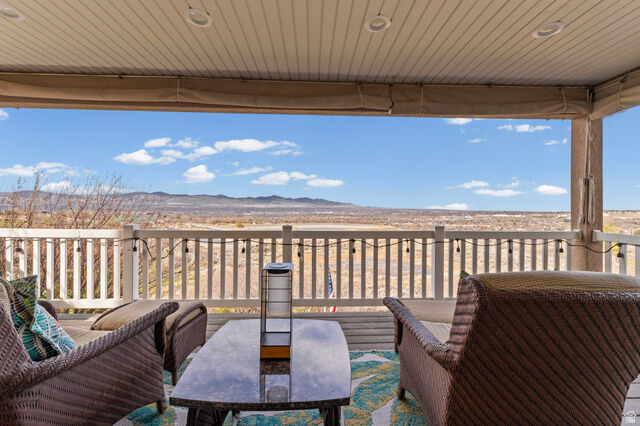 Property Photo: 1671 E Timoney Rd UT 84020