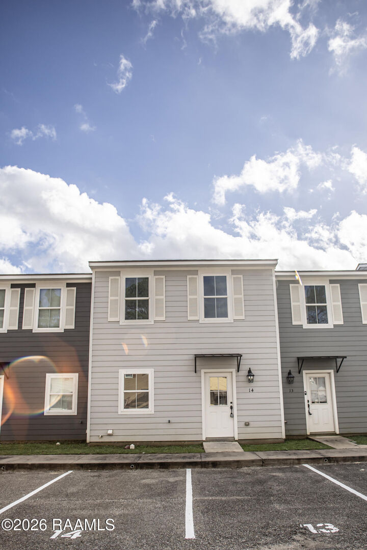 Property Photo:  14 Townhouse Cove  LA 70506 