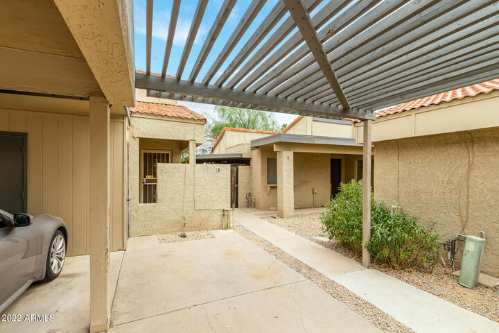 Property Photo:  2415 W Greenway Road 3  AZ 85023 