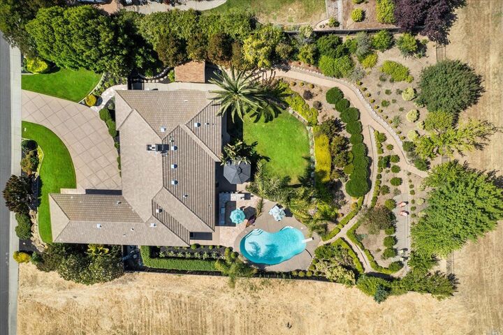 Property Photo:  6041 N Vine Street  CA 95688 