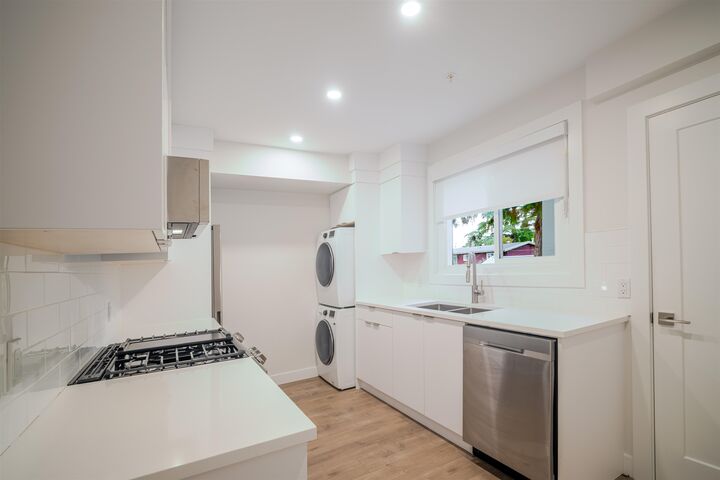 Property Photo:  12317 Beecher Street 3  BC V4A 3A7 