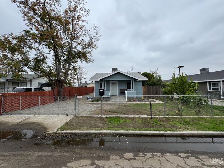 111 Moneta Avenue  Bakersfield CA 93308 photo