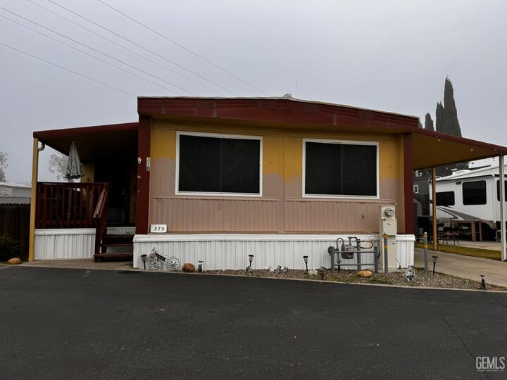 Property Photo:  370 Petrol Road  CA 93308 