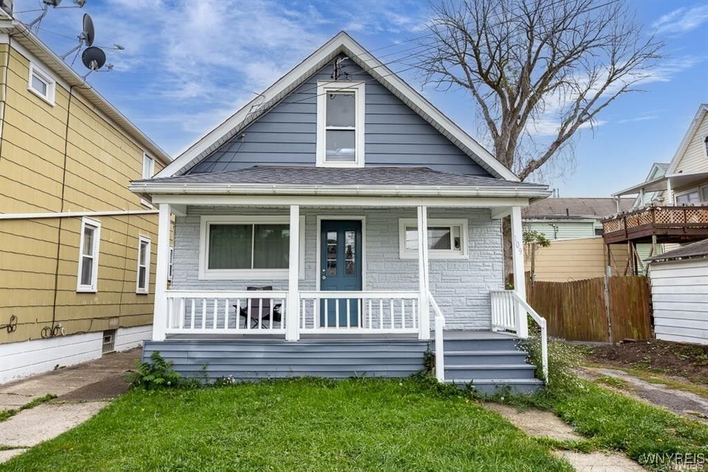 Property Photo: 109 6th Avenue NY 14120