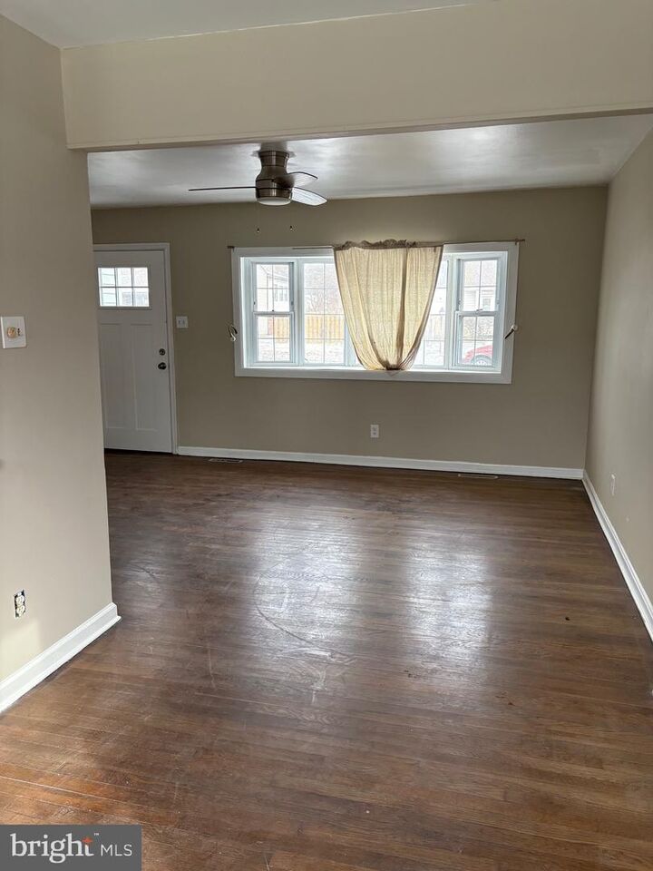 Property Photo: 8 Lynch Farm Drive DE 19713