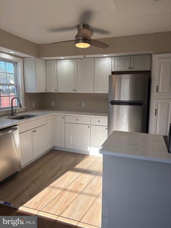 Property Photo: 8 Lynch Farm Drive DE 19713