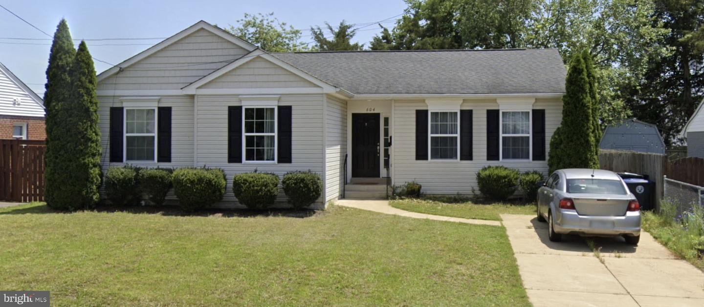 Property Photo:  604 Woodford Street  VA 22401 