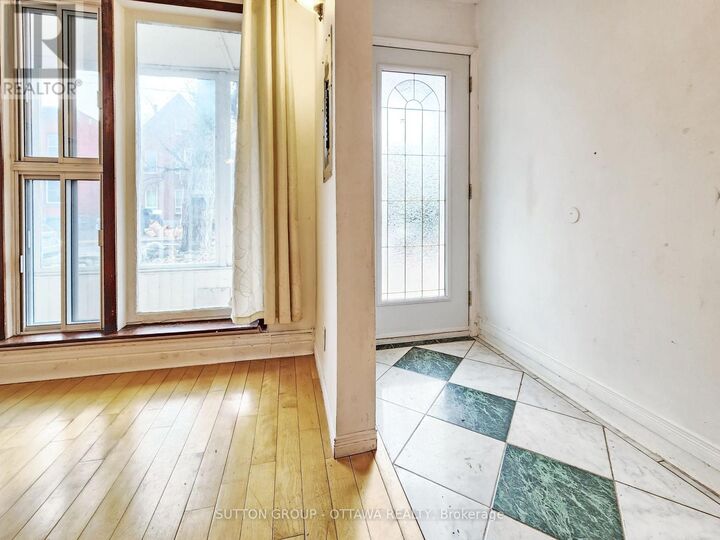 Property Photo:  171 Cathcart Street  ON K1N 5C1 