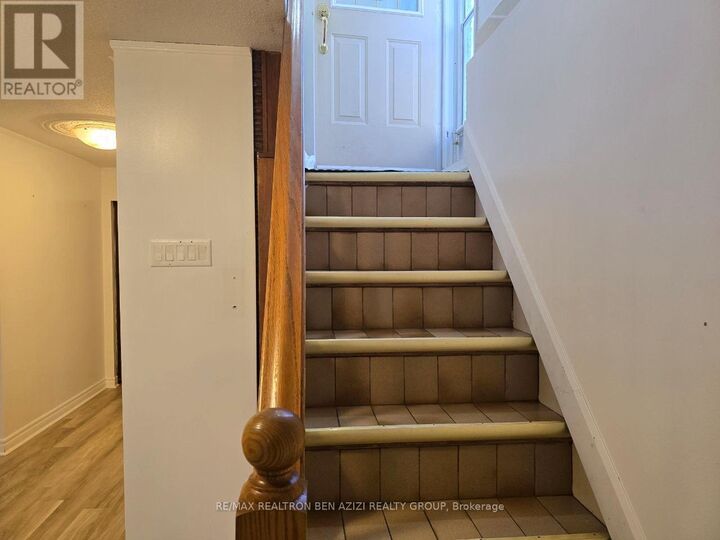 Property Photo:  53 Caines Avenue  ON M2R 2L2 