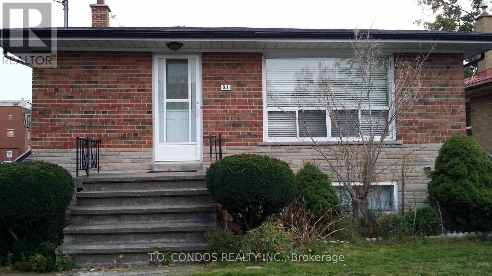 Property Photo:  21 Black Creek Boulevard  ON M6N 2K6 