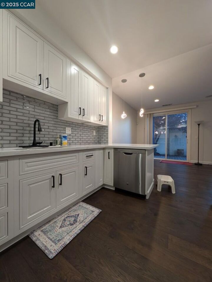 Property Photo:  6248 Sussex Dr  CA 94568 