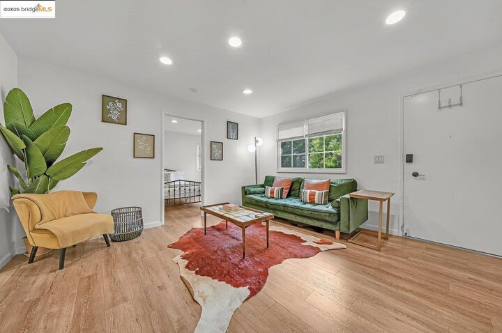 Property Photo: 2162 35th Ave CA 94601