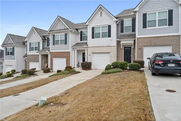 Property Photo: 5656 Union Pointe Drive GA 30291