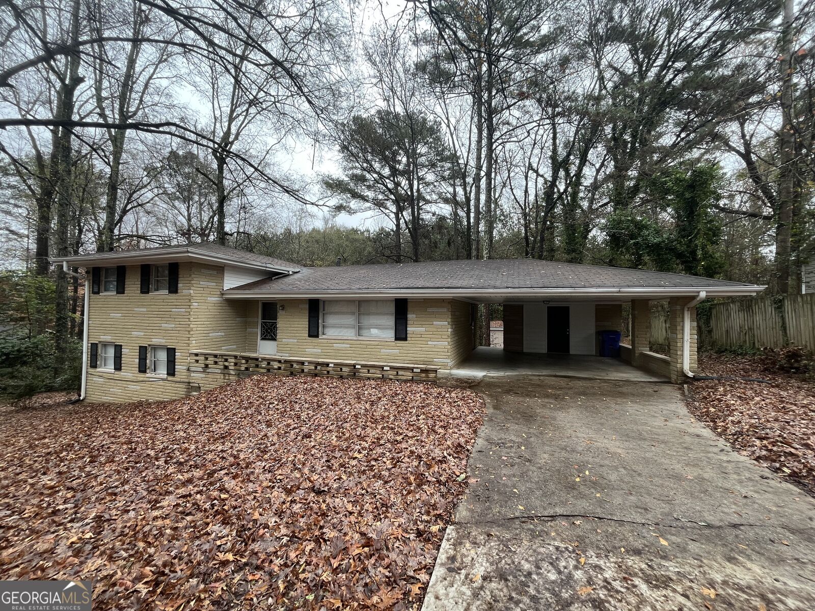 Property Photo: 9168 Woodhaven Drive GA 30014