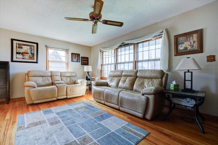 Property Photo:  3315 E 25th Street  IA 50317 