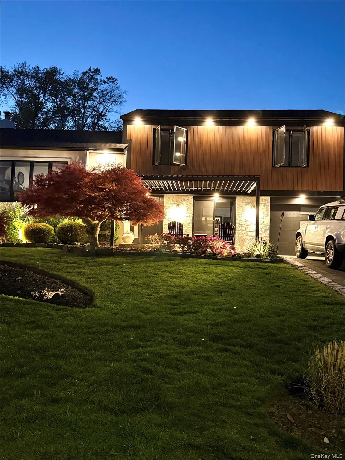 Property Photo:  76 Kensington Oval  NY 10805 