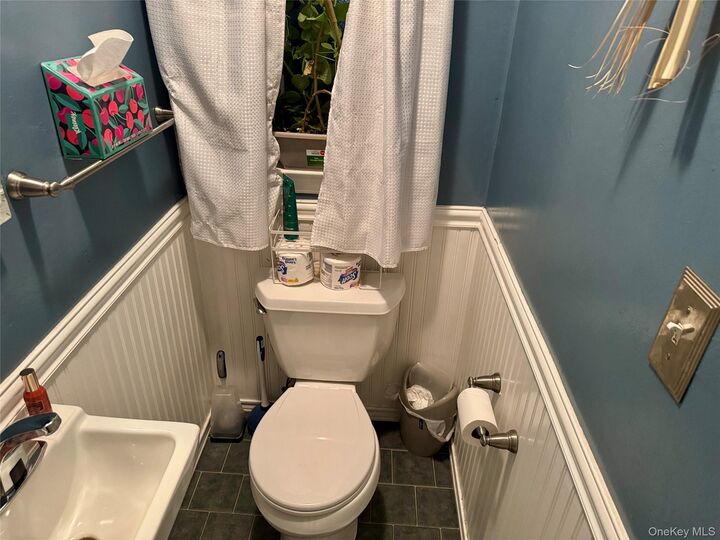 Property Photo:  2027 Mayflower Avenue  NY 10461 