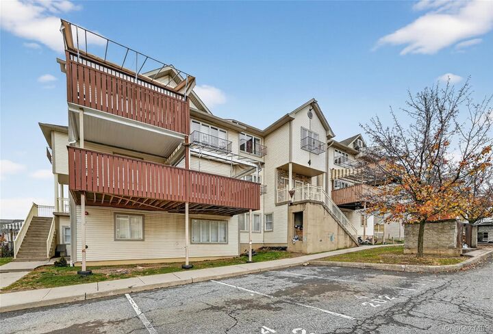 Property Photo: 4 Toltchav Way 102 NY 10950