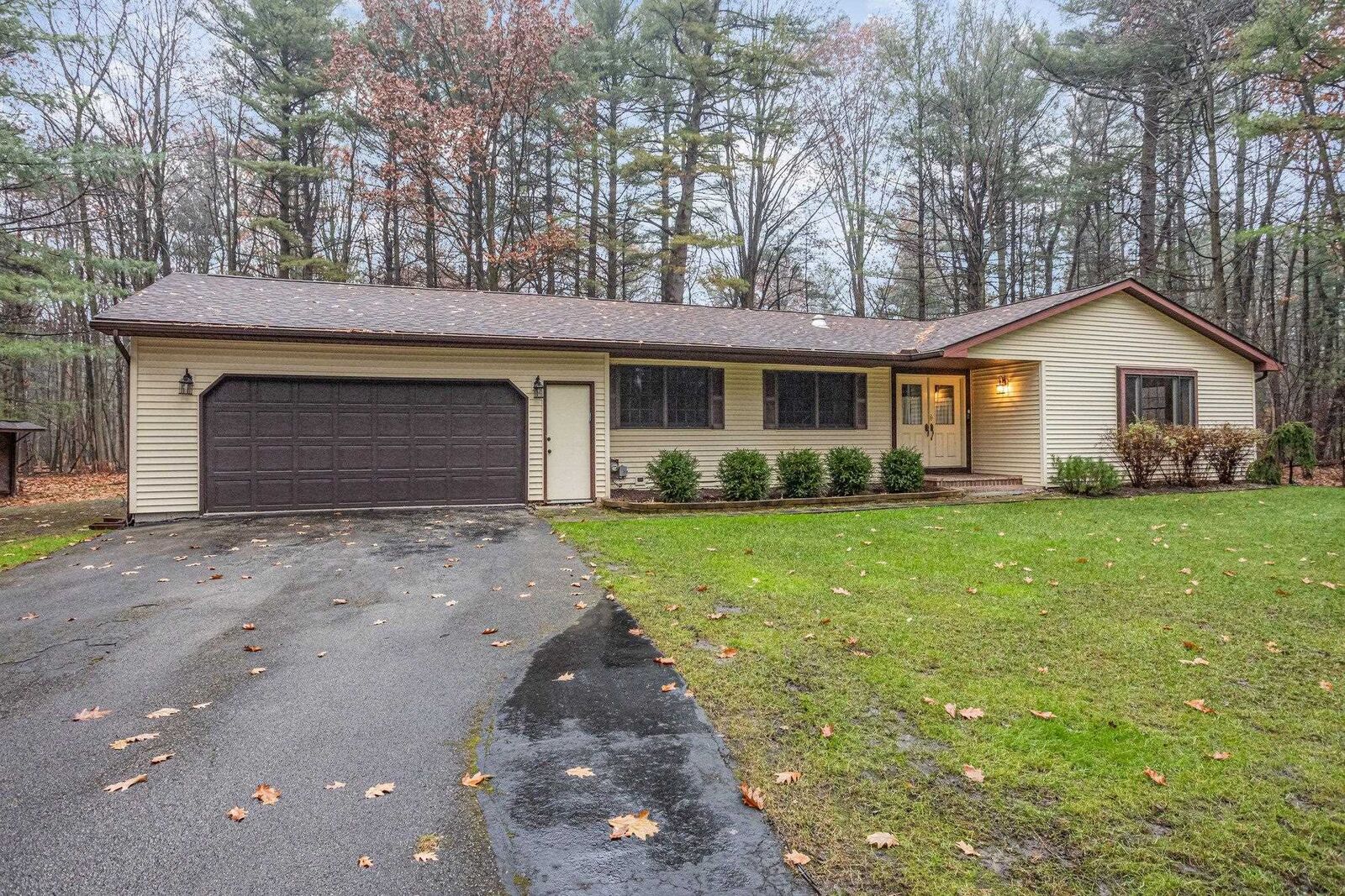 Property Photo: 3115 E Beechwood MI 48640