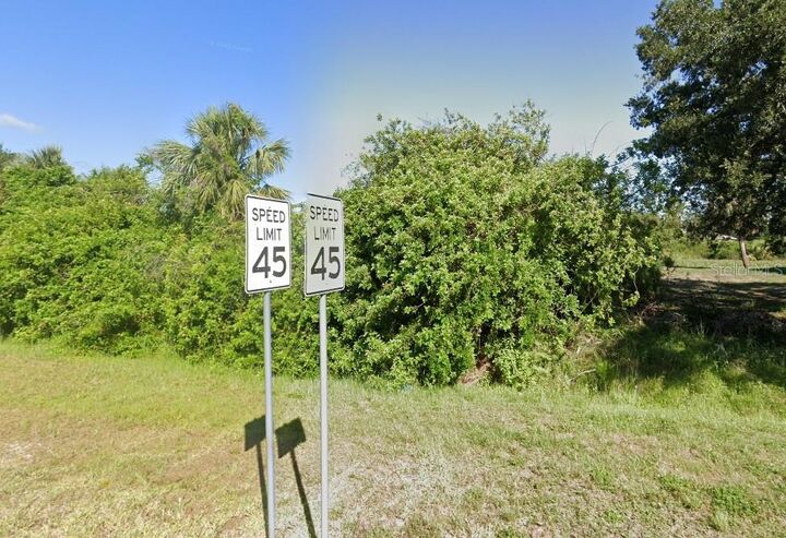 Property Photo:  15 Ponce De Leon Boulevard  FL 34291 