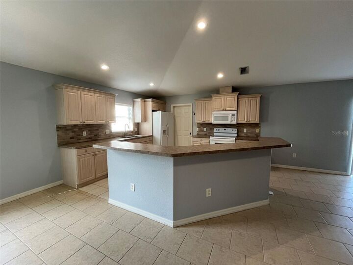 Property Photo: 8334 Attalla Avenue FL 34287