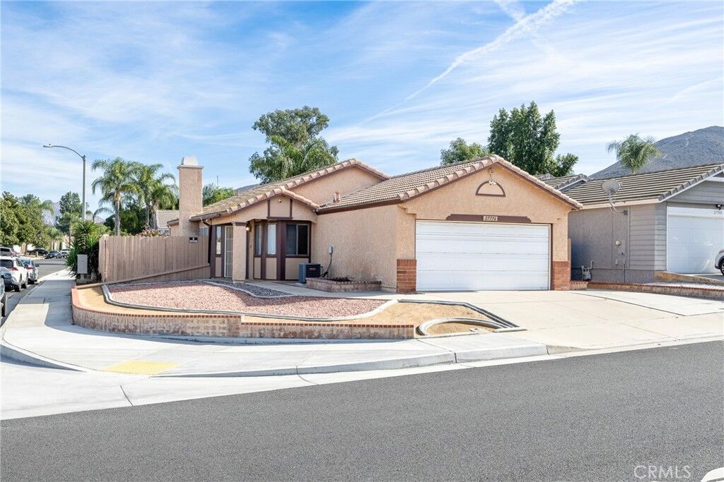 Property Photo:  27776 Hillpointe  CA 92585 