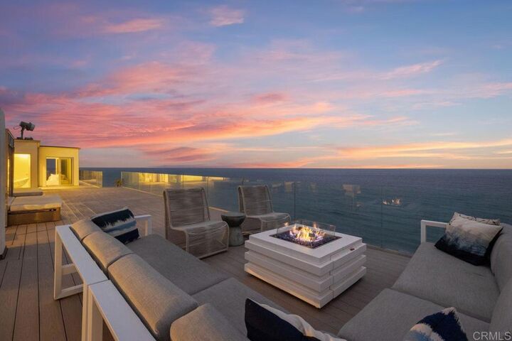 Property Photo:  806 4th Street  CA 92024 