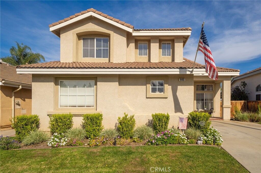 Property Photo:  945 Ferndale  CA 92881 