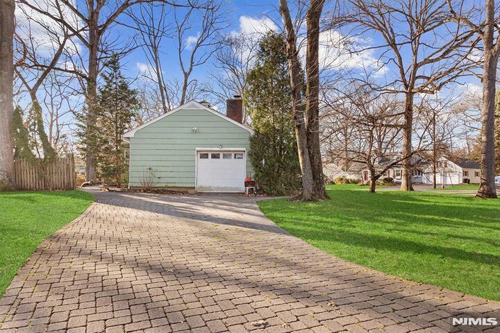 Property Photo: 284 Village Place NJ 07481