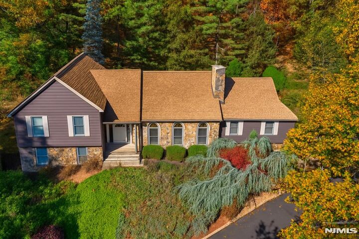 31 Cheyenne Drive  Montville Township NJ 07045 photo