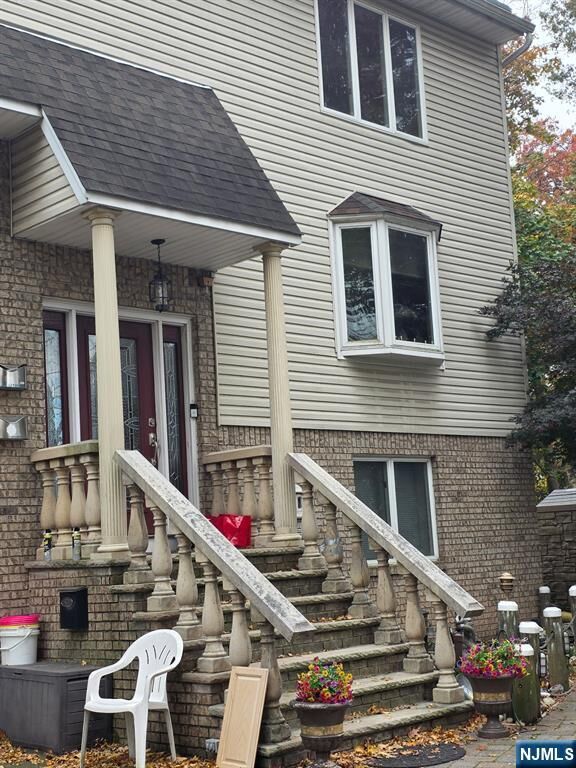 Property Photo:  25 Elm Avenue 2  NJ 07022 