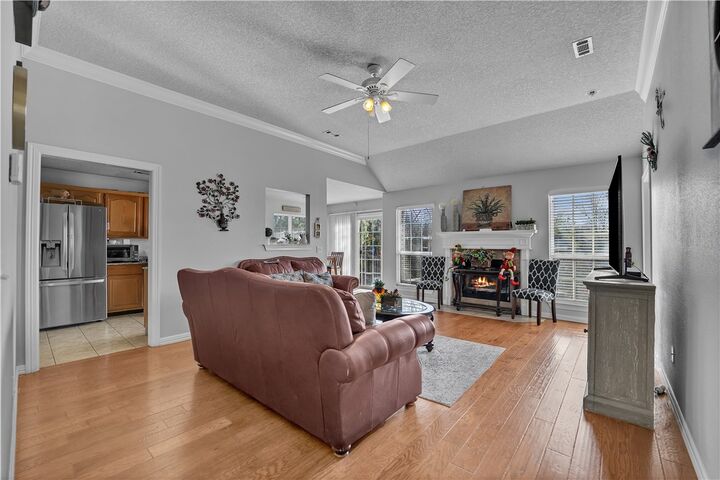 Property Photo: 2217 Tasman Avenue AR 72764