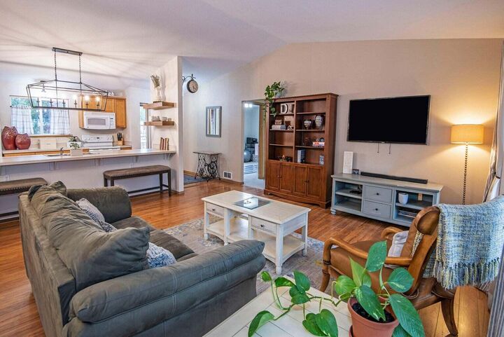 Property Photo:  55918 Snow Goose Road  OR 97707 