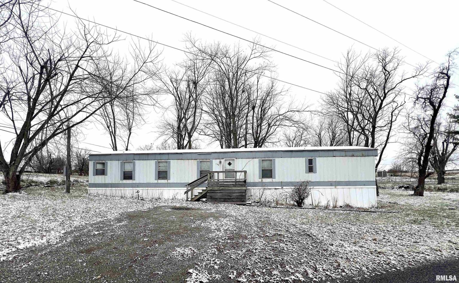 Property Photo: 112 N Old Marion Road IL 62939